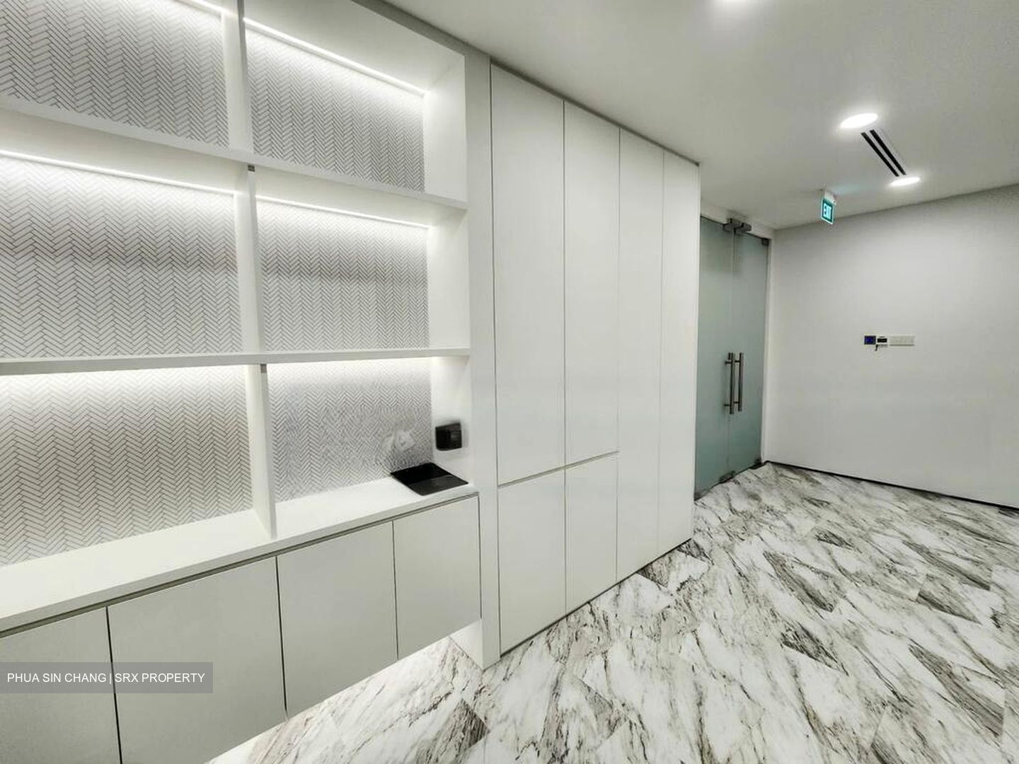 One Raffles Place (D1), Office #463709781